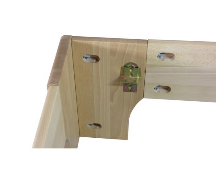 Detail - výškově nastavitelné kování na postranicích