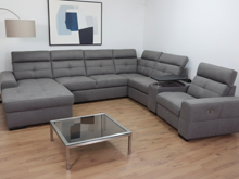 Fotogalerie Velká rohová sedací souprava do U s elektrickým křeslem Kanton - výběr potahů