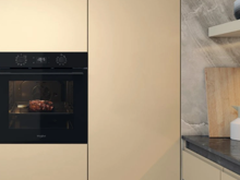 Fotogalerie Vestavná multifunkční trouba Whirlpool - OMK58CU1SB