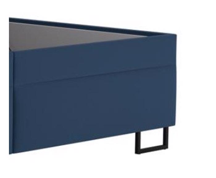 Fotogalerie Blanář Kerstin 180x200 cm luxusní čalouněná postel s lamelovými rošty - tmavě modrý samet