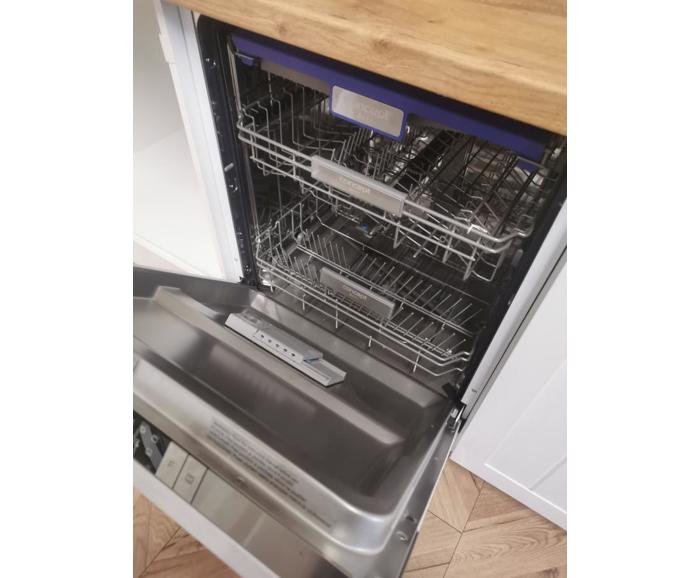 Fotogalerie Pracovní deska rohová - expozice