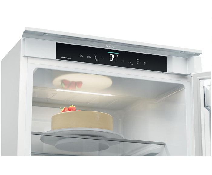 Fotogalerie Vestavná lednice Candy CNBQT3518E + 5 let záruka + 15 let záruka na kompresor