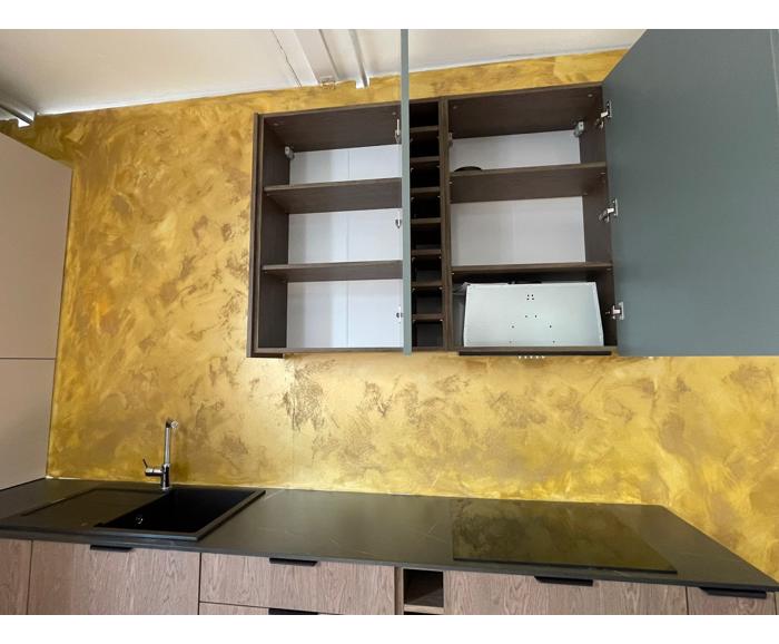 Fotogalerie Rohová kuchyňská linka Sorello 180 x 317 cm s pracovní deskou výšky 13 mm