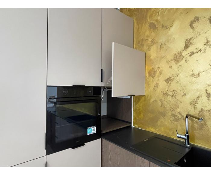 Fotogalerie Rohová kuchyňská linka Sorello 180 x 317 cm s pracovní deskou výšky 13 mm